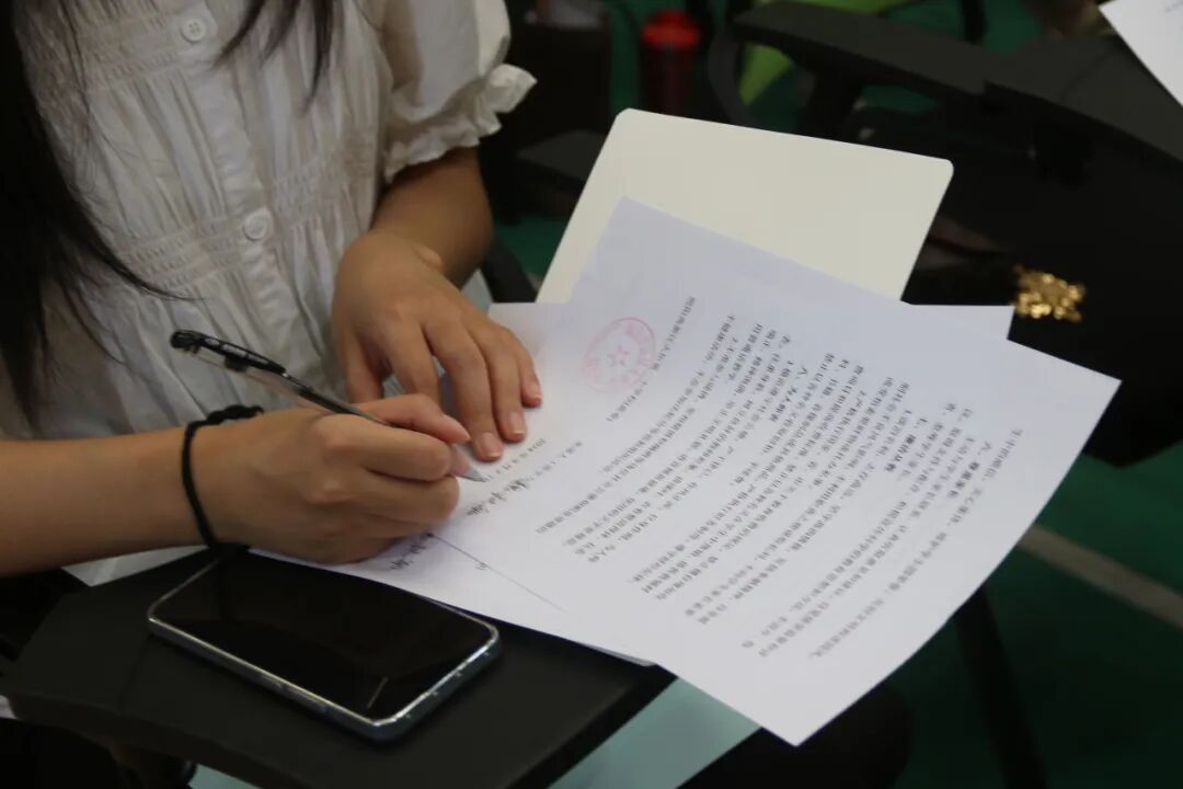 出发/一起奔赴,我们的"未来"----2024年秋火炬一小教师开学工作会