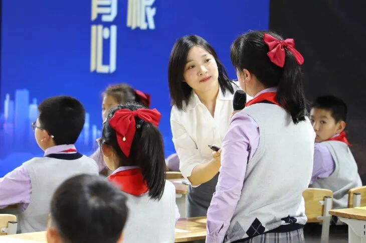 聚力五力领航 灼烁德育生长新样态——2024年绵阳高新区学校德育现场交流活动