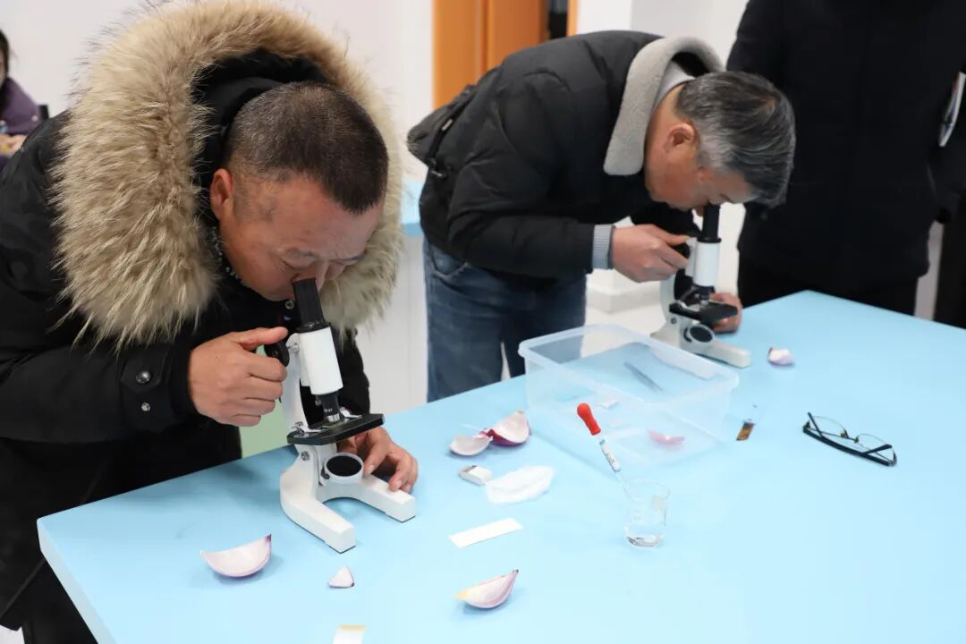 推动实验创新 “微观” 展望未来 —— 高新区科学教育创新中心开展科学教师培训活动