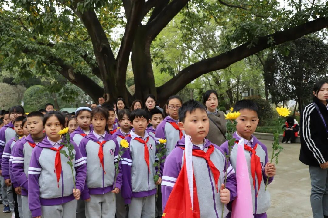 清明追思缅先烈 少年砥砺传薪火 ——火炬一小清明节主题系列活动