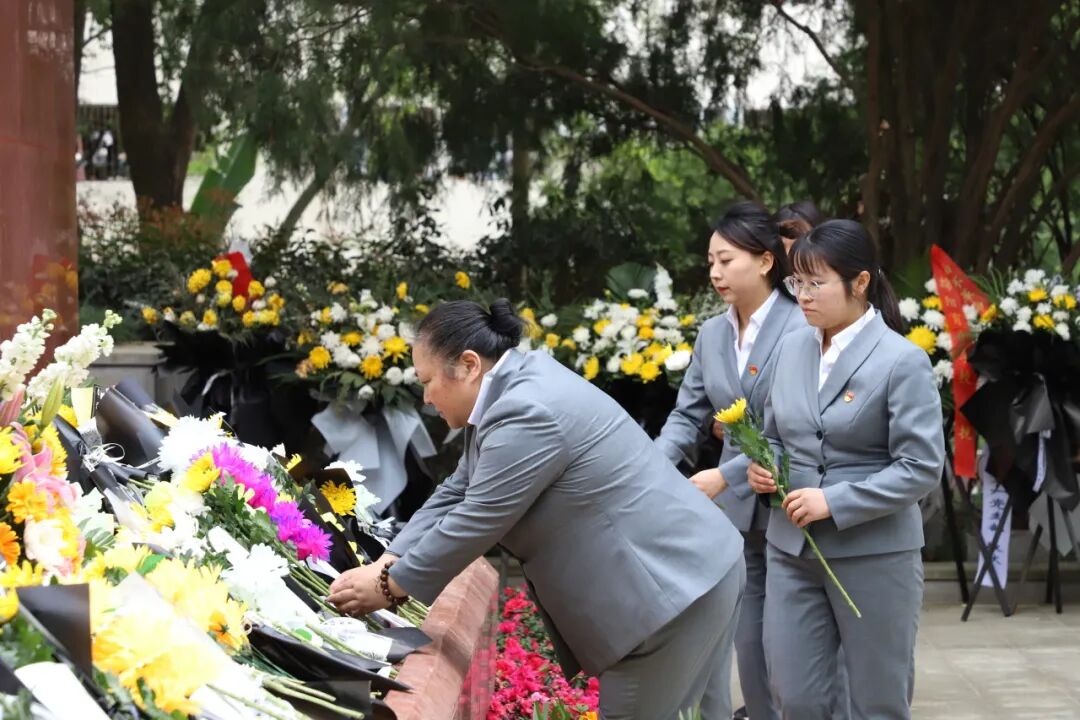 清明追思缅先烈 少年砥砺传薪火 ——火炬一小清明节主题系列活动