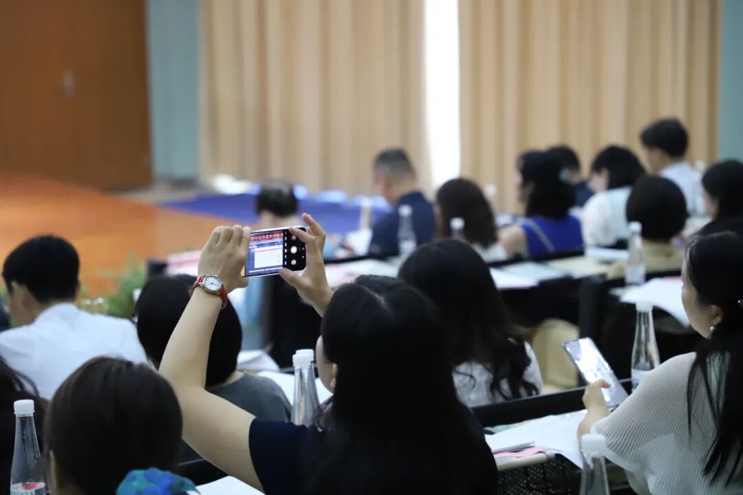 【火一动态】引领评价改革,彰显火一智慧——蒲晓茹校长代表绵阳分享省一等奖综合素质评价典型案例
