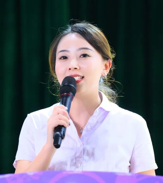 【上岗！】火炬一小“未来小镇”今日高燃启动，656名“小公民”荣耀上任！