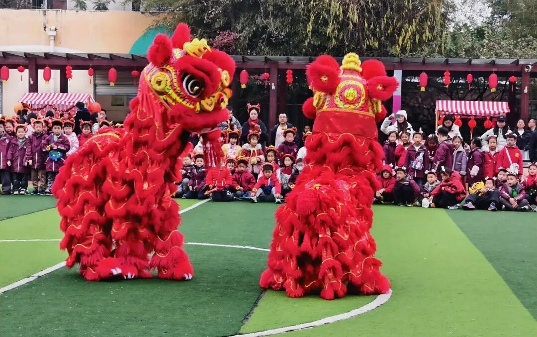 非遗魔法降临校园！师生同游年味乐园 ——火炬一小2026迎新非遗游园会欢乐上演