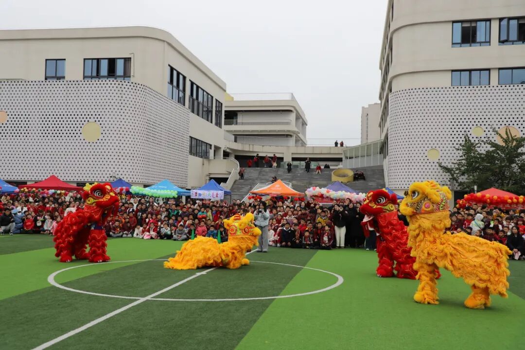 非遗魔法降临校园！师生同游年味乐园 ——火炬一小2026迎新非遗游园会欢乐上演