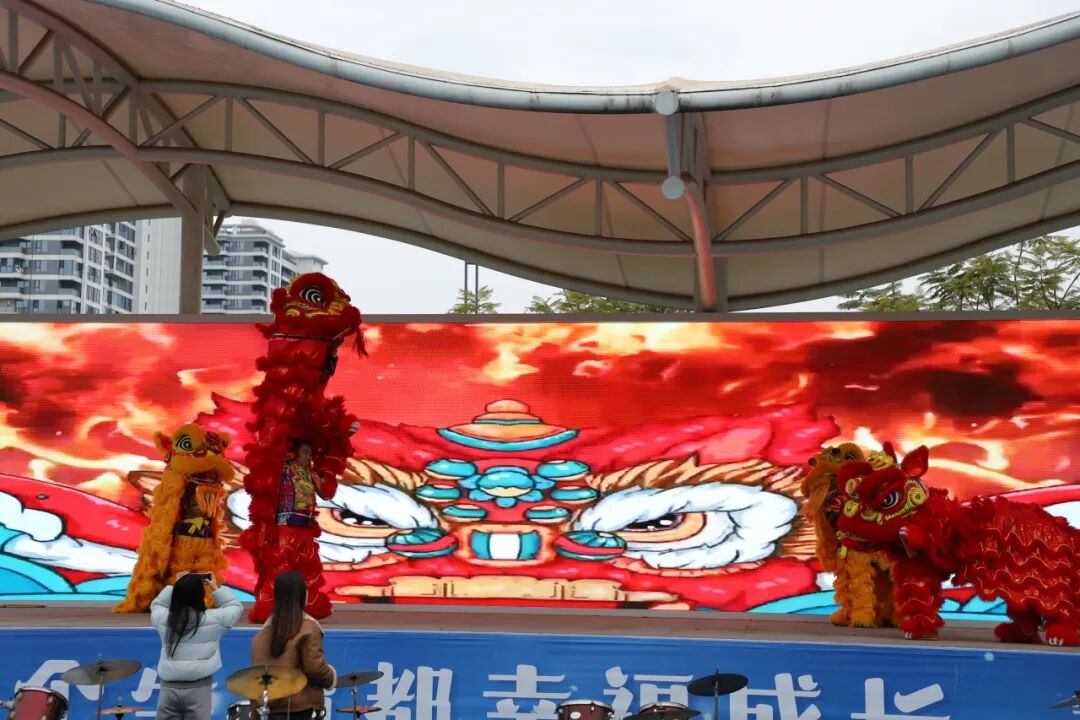 非遗魔法降临校园！师生同游年味乐园 ——火炬一小2026迎新非遗游园会欢乐上演