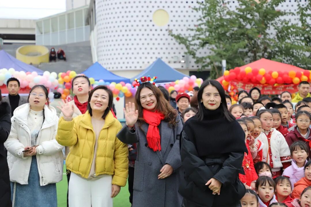 非遗魔法降临校园！师生同游年味乐园 ——火炬一小2026迎新非遗游园会欢乐上演