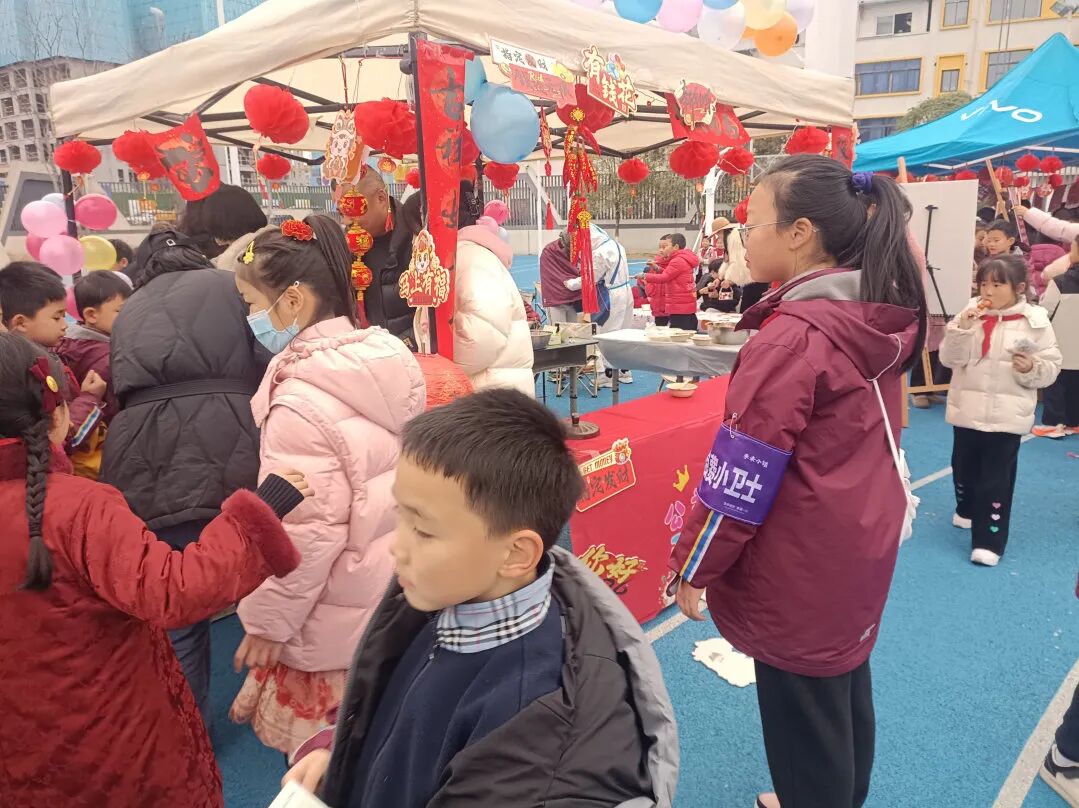 非遗魔法降临校园！师生同游年味乐园 ——火炬一小2026迎新非遗游园会欢乐上演