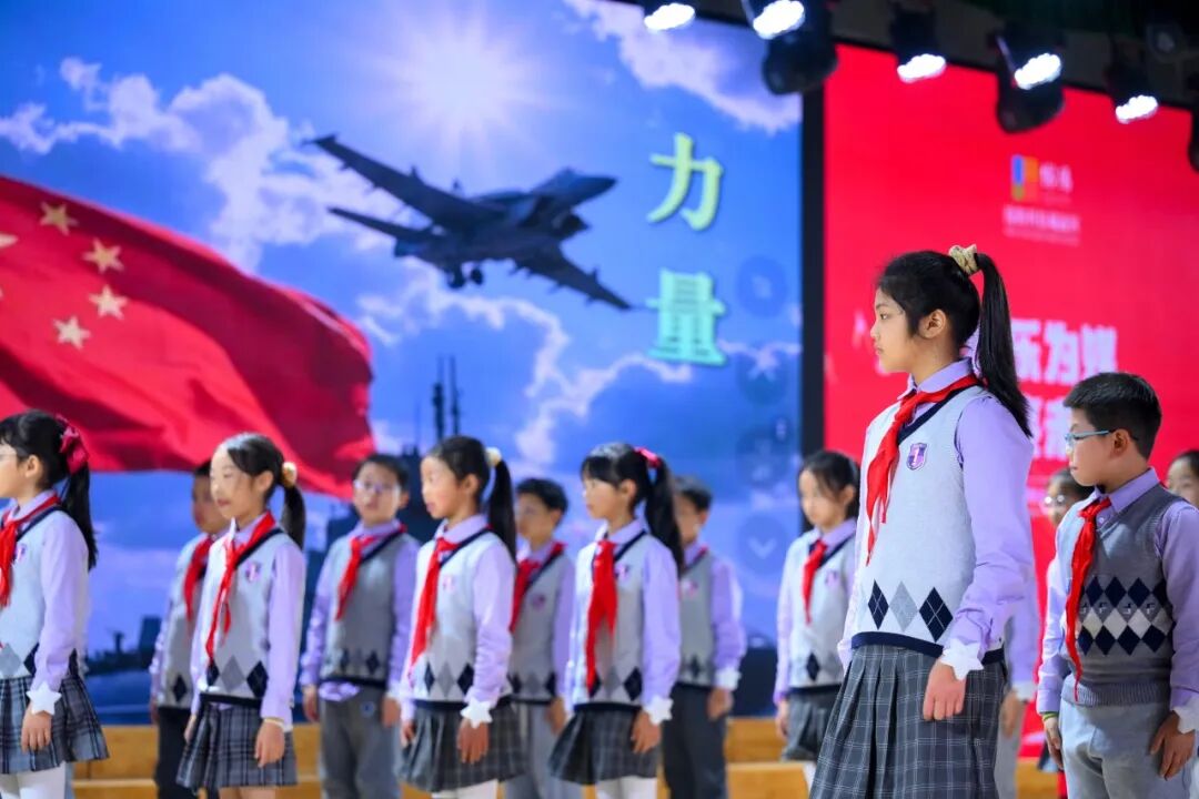 【火一动态】乐声裹着思政热,初心随旋律正燃! ——这场音乐思政课,把信仰“唱”进了青春里
