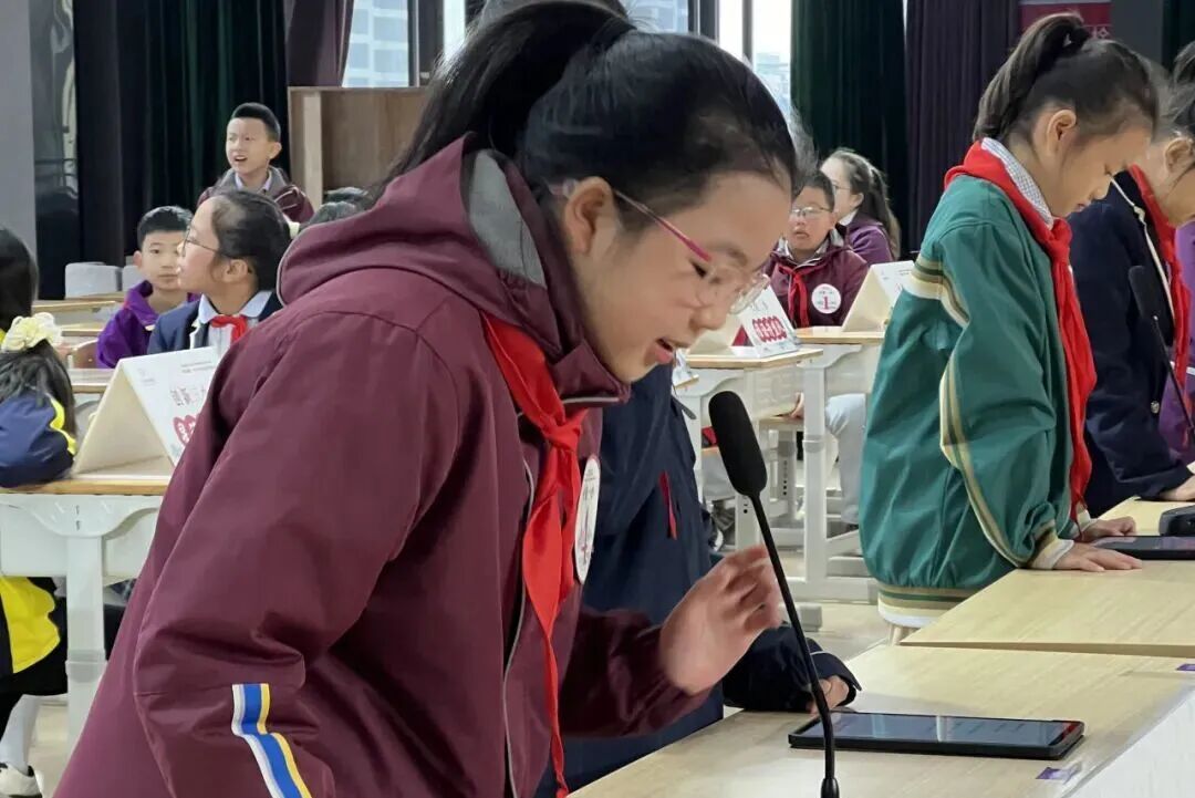 【火一学科组】文研突围，揽誉焕新再启程！-----火炬一小语文教研组2025秋荣光赋
