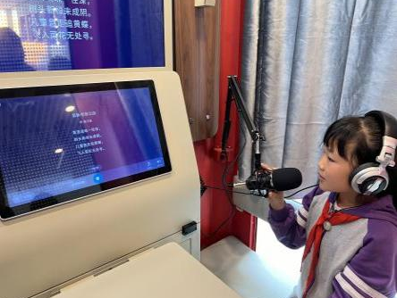 【火一学科组】文研突围，揽誉焕新再启程！-----火炬一小语文教研组2025秋荣光赋