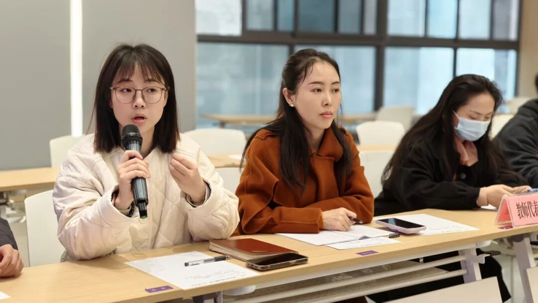 【未来小镇】｜专属“议事厅”里，学生说了算！——学生当场“挑刺”，校方现场“接单”