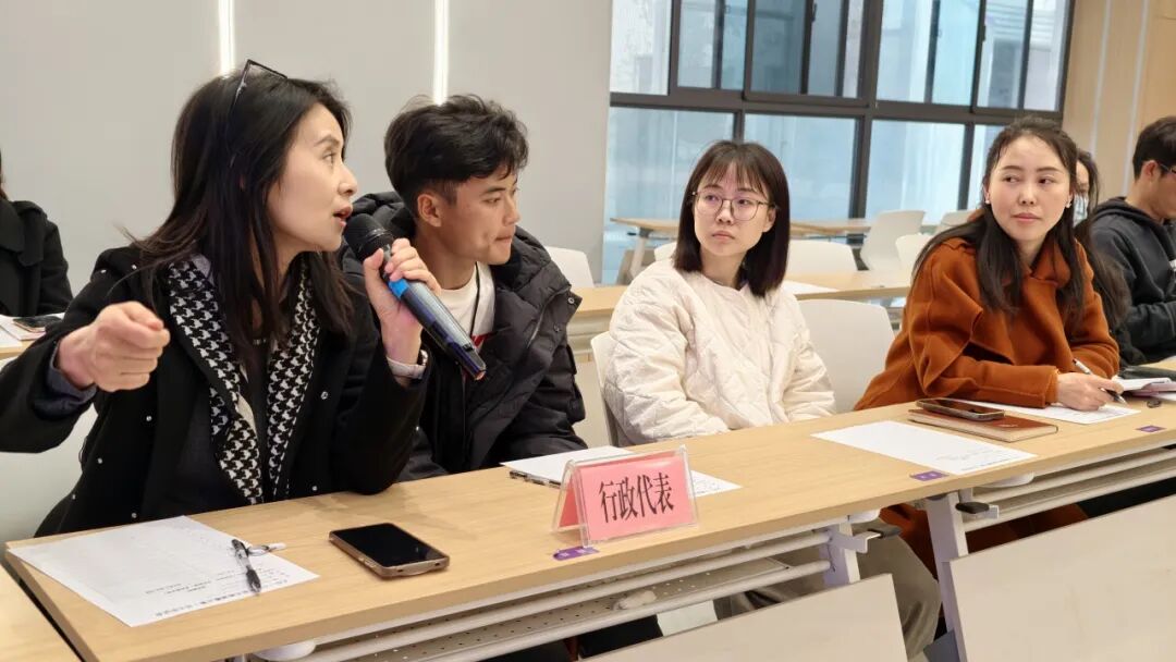【未来小镇】｜专属“议事厅”里，学生说了算！——学生当场“挑刺”，校方现场“接单”