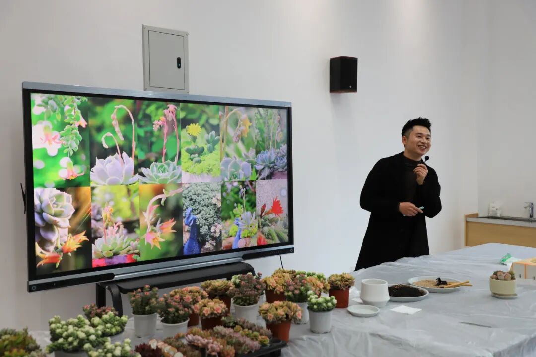 【火一月刊】春光作序，教育为诗 ——三月，火炬一小寄出一封春日来信