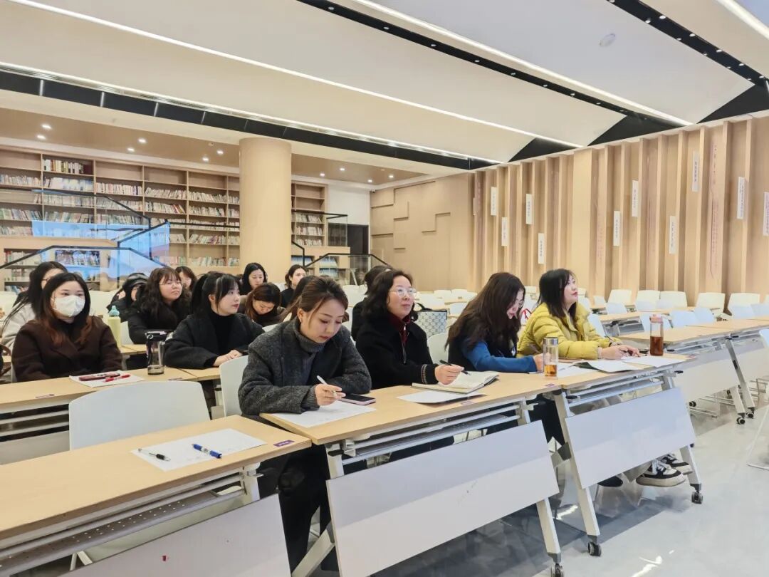 【火一月刊】春光作序，教育为诗 ——三月，火炬一小寄出一封春日来信