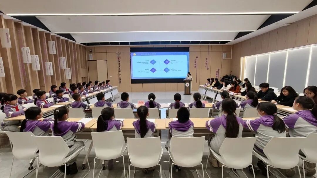 【火一月刊】春光作序，教育为诗 ——三月，火炬一小寄出一封春日来信