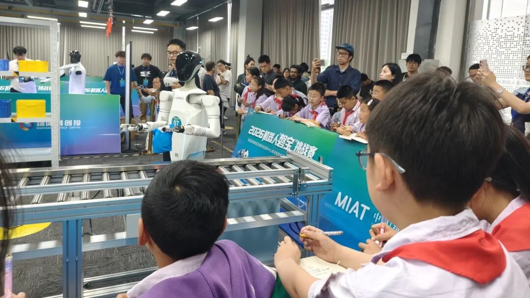 【火一月刊】夏序的帧记,一帧一成长——五月,火炬一小以镜头为笔,记录教育的夏天