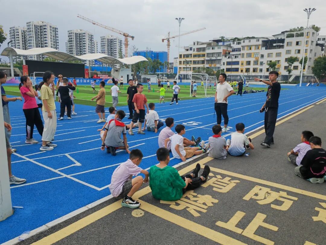 【火一月刊】夏序的帧记,一帧一成长——五月,火炬一小以镜头为笔,记录教育的夏天